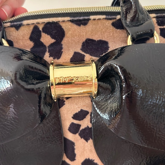 Betsy Johnson Leopard Print purse - Picture 4 of 7